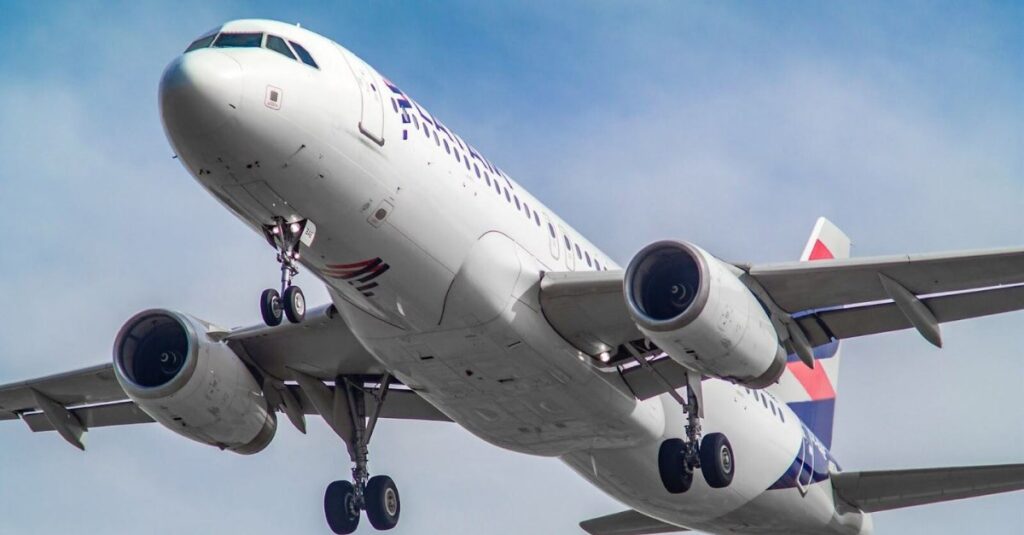 LATAM se Mantém como Companhia Aérea Oficial do Todo Mundo no Rio 2026