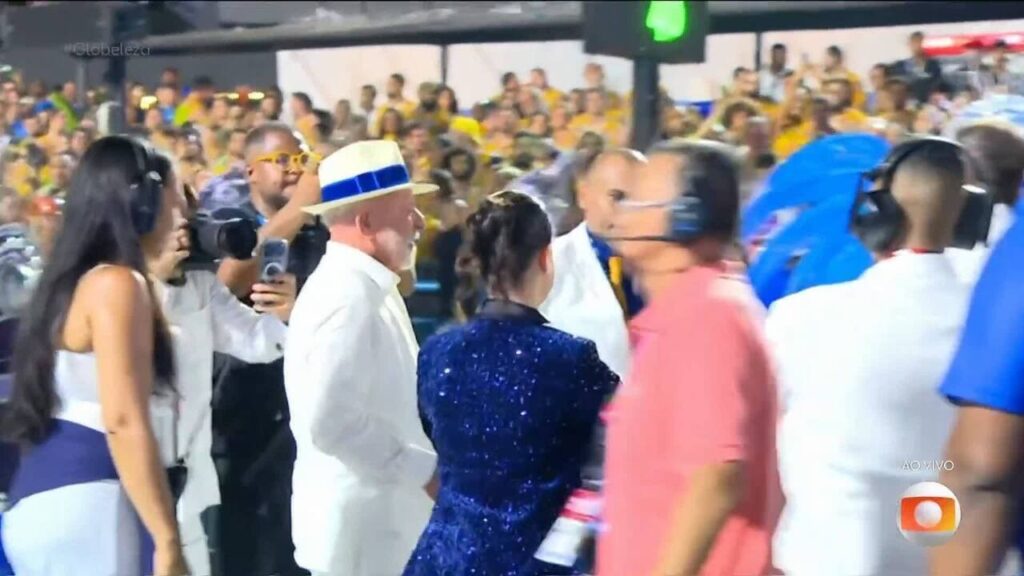 Lula Celebra Carnaval no Rio em Meio a Críticas da Oposição