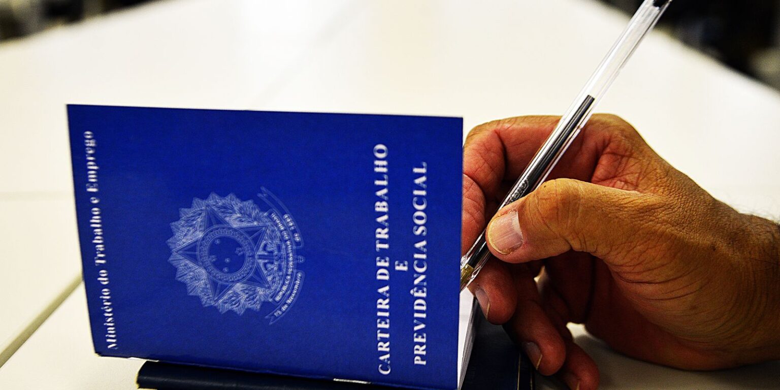 Menor Taxa de Desemprego da História: 19 Estados e DF em 2025