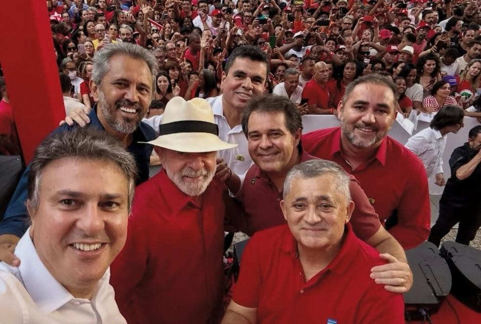 Ministros Enviam Recursos a Seus Estados e Atraem Olhares para Inaugurações Eleitorais