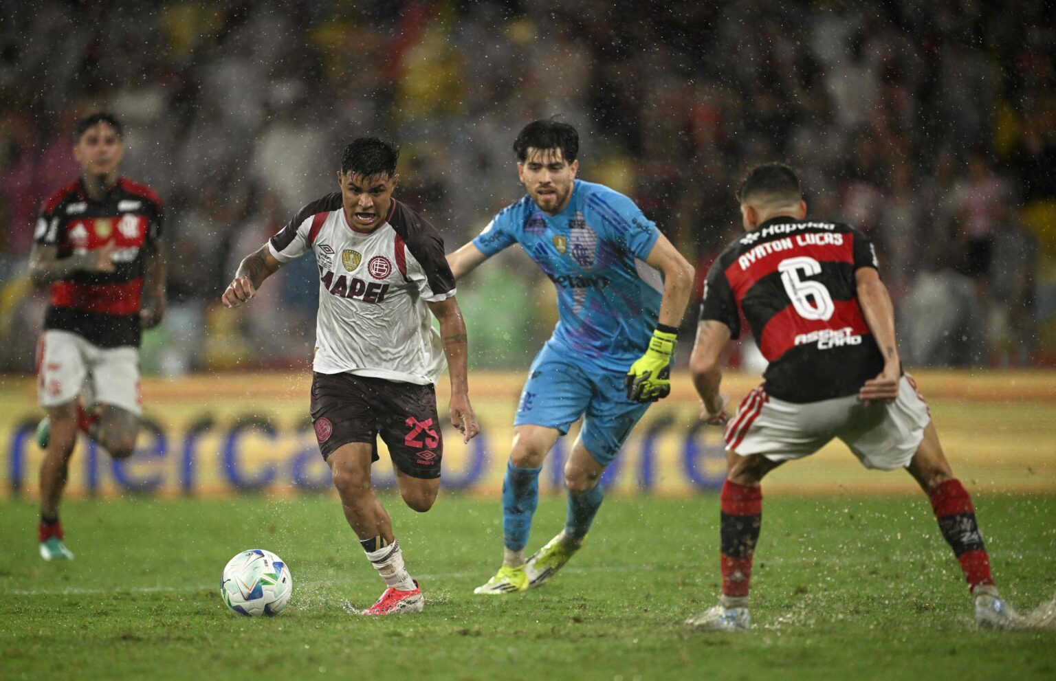 Recopa Sul-Americana: Flamengo Adia Crise, Mas Enfrenta Nova Derrota Amarga Recopa Sul-Americana: Flamengo Adia Crise, Mas Enfrenta Nova Derrota Amarga