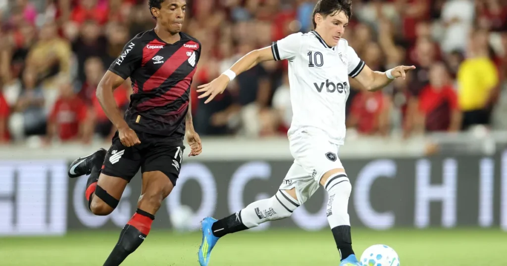 André Rizek Alerta: 'Botafogo Vive Clima de Rebaixamento' - Análise Crítica