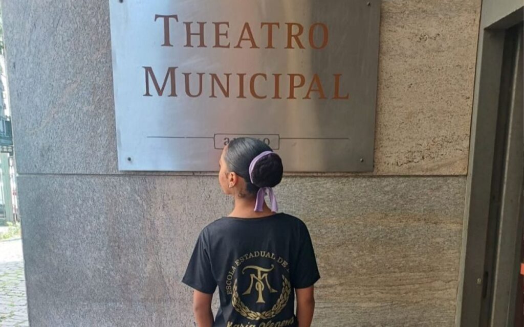 Bailarina da ‘Onda’ é Aprovada na Escola Maria Olenewa: Um Sonho Realizado