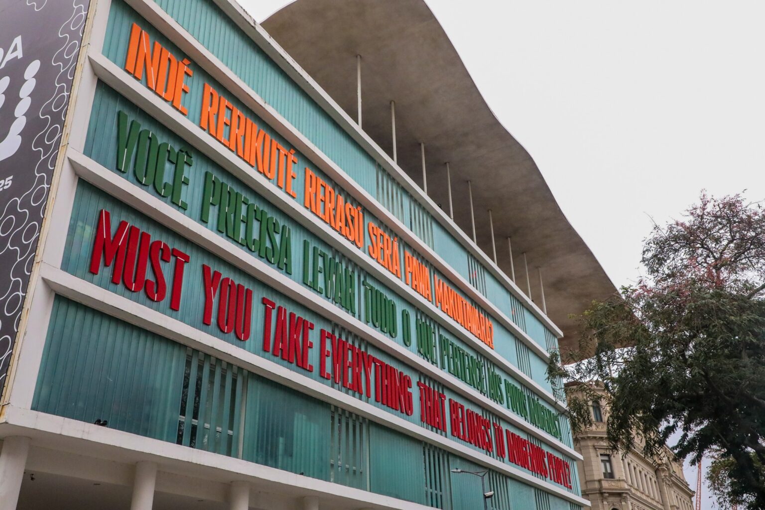 Bienal de SP ganha edição no Rio com expografia inovadora assinada por mulher negra
