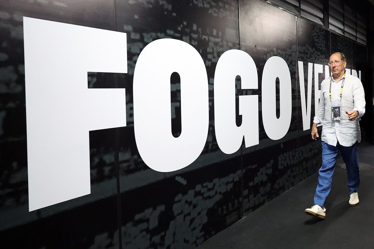 Botafogo e Lyon: Entenda as Movimentações e A Estratégia de Caixa Compartilhado