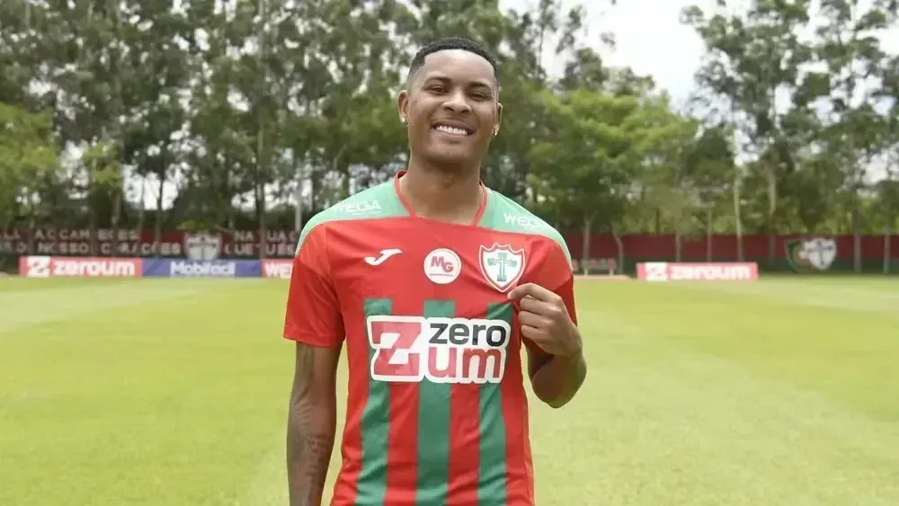 Botafogo Fecha Contratação de Caio Roque: Lateral da Portuguesa Assina com o Clube Carioca Botafogo Fecha Contratação de Caio Roque: Lateral da Portuguesa Assina com o Clube Carioca