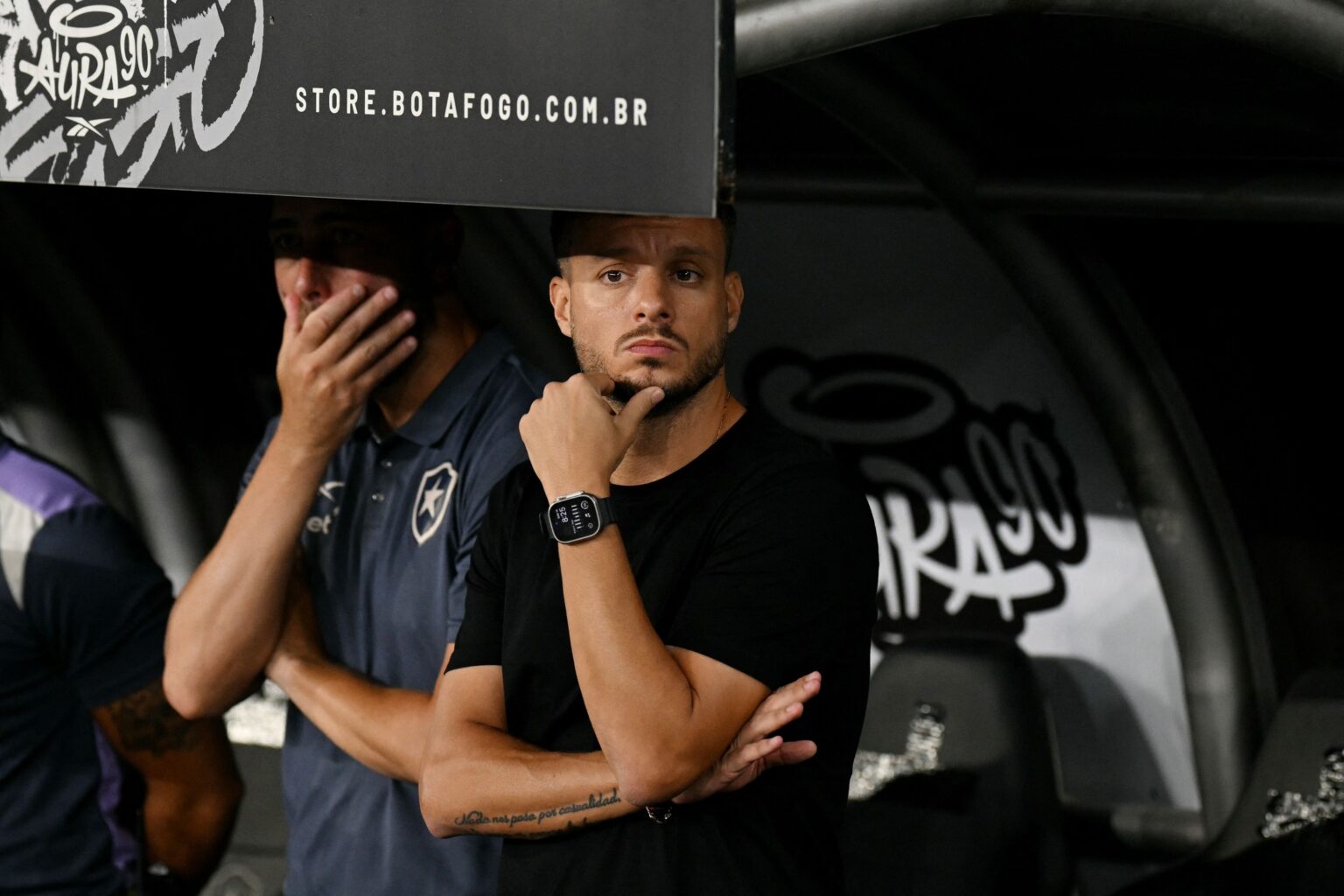 Botafogo: Torcida questiona desempenho de Martín Anselmi após nova derrota