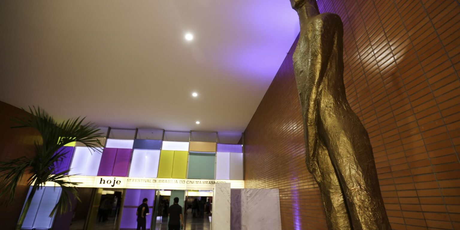 Cine Brasília Receberá Cerimônia do Oscar com Entrada Gratuita e Homenagem a Artistas Brasileiros