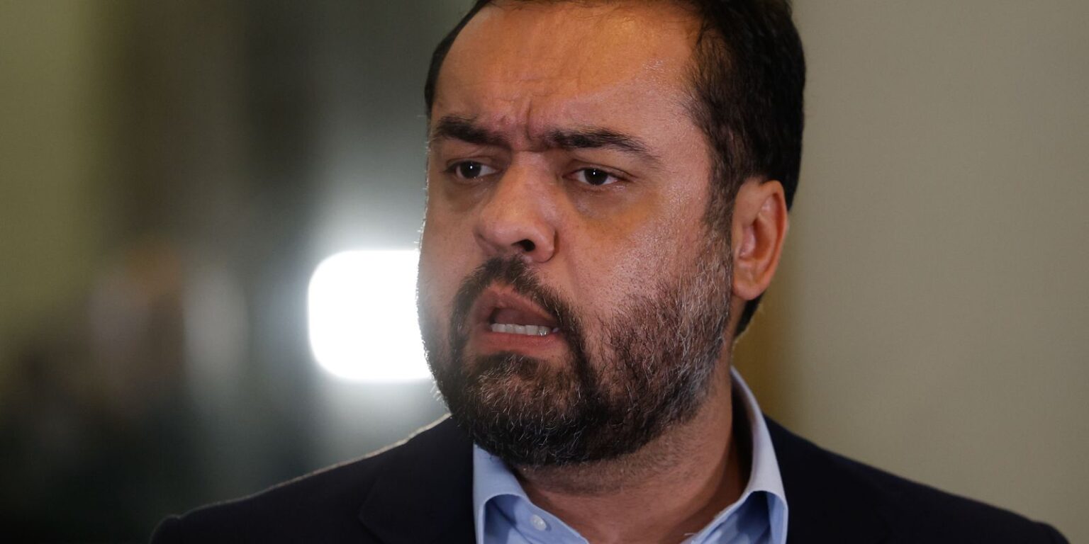 Cláudio Castro Renuncia ao Governo do Rio com Sentimento de Missão Cumprida