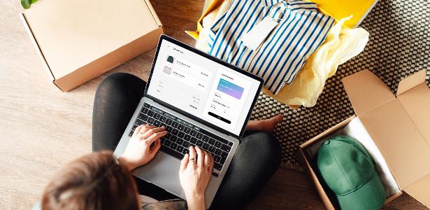 Como a Inteligência Artificial Está Transformando o Comércio Digital Como a Inteligência Artificial Está Transformando o Comércio Digital