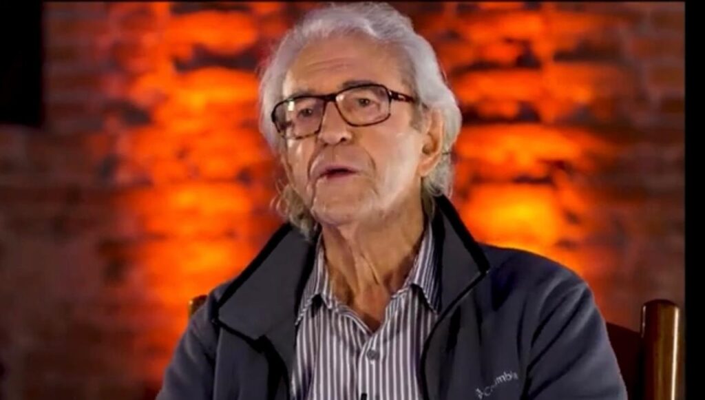 De bancário a sócio de teatro: A jornada de Juca de Oliveira no Arena De bancário a sócio de teatro: A jornada de Juca de Oliveira no Arena