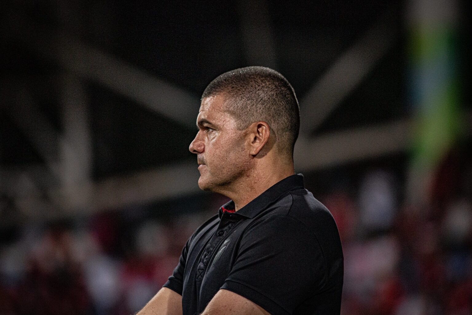 Eliminação do Vila: Louzer Agradece Torcida e Reflete sobre o Primeiro Jogo