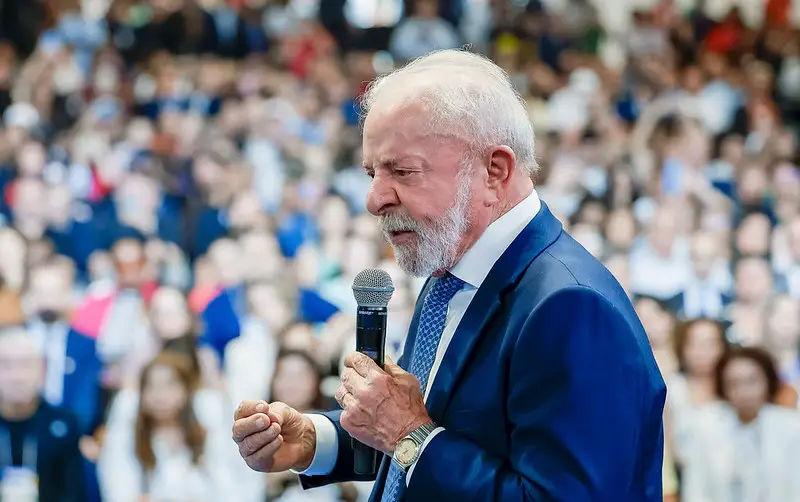 Estratégia de Lula: Corrida e Vitalidade na Campanha pela Reeleição