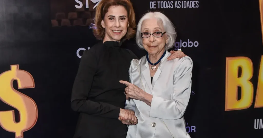 Fernanda Torres Celebrando Família em Pré-estreia de 'Velhos Bandidos' | Conexões que Emocionam
