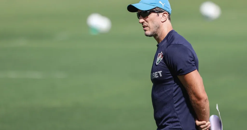 Fluminense Busca a Liderança no Brasileiro com Apoio da Torcida no Maracanã Fluminense Busca a Liderança no Brasileiro com Apoio da Torcida no Maracanã