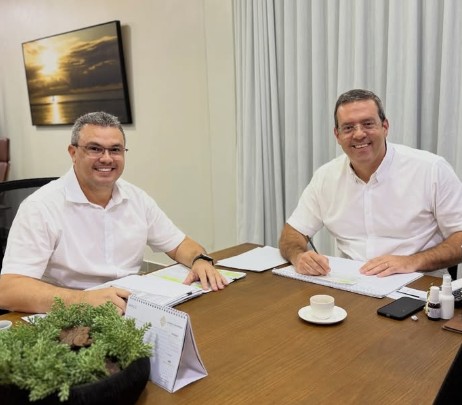 Fraudes em Licitações: Prefeito e Vice de Macapá Afastados em Operação da PF Fraudes em Licitações: Prefeito e Vice de Macapá Afastados em Operação da PF