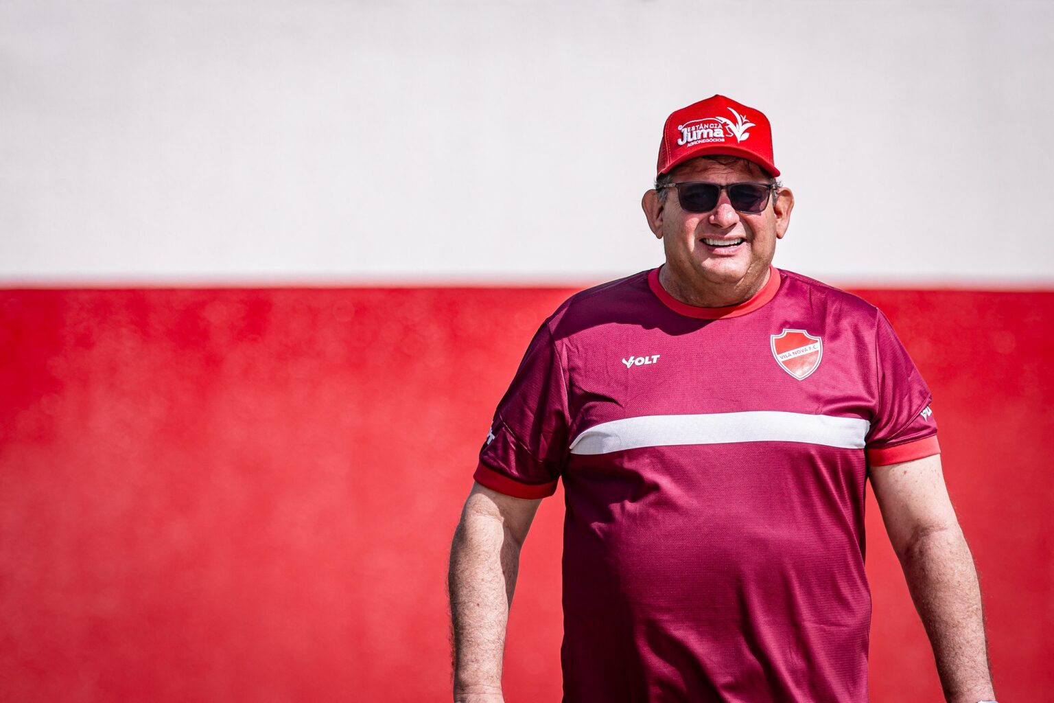 Guto Ferreira e a Busca pelo Sexto Acesso: Críticas às Soluções Estrangeiras no Futebol Brasileiro Guto Ferreira e a Busca pelo Sexto Acesso: Críticas às Soluções Estrangeiras no Futebol Brasileiro