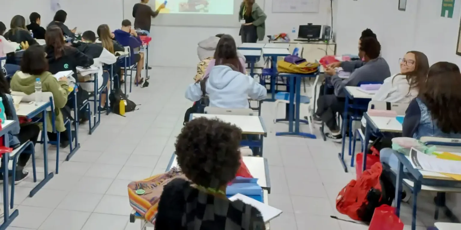 Inflação Aumenta para 0,7% em Fevereiro com Reajuste de Escolas