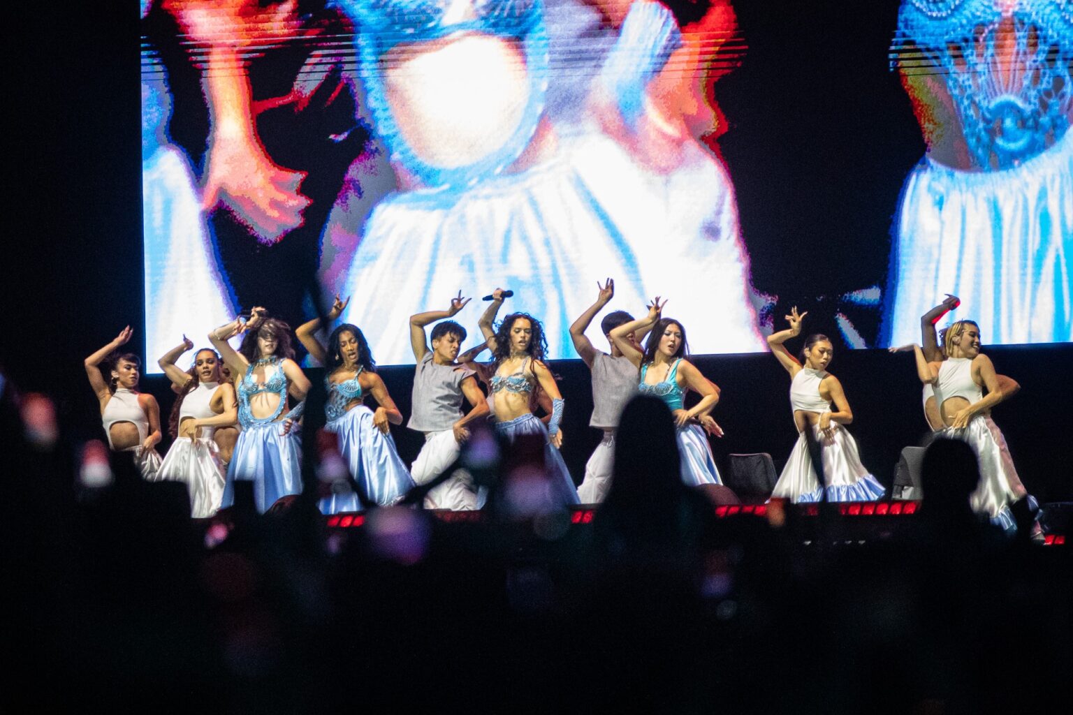 KATSEYE Brilha no Lollapalooza com Coreografias Impecáveis, Mas Deixa a Desejar KATSEYE Brilha no Lollapalooza com Coreografias Impecáveis, Mas Deixa a Desejar