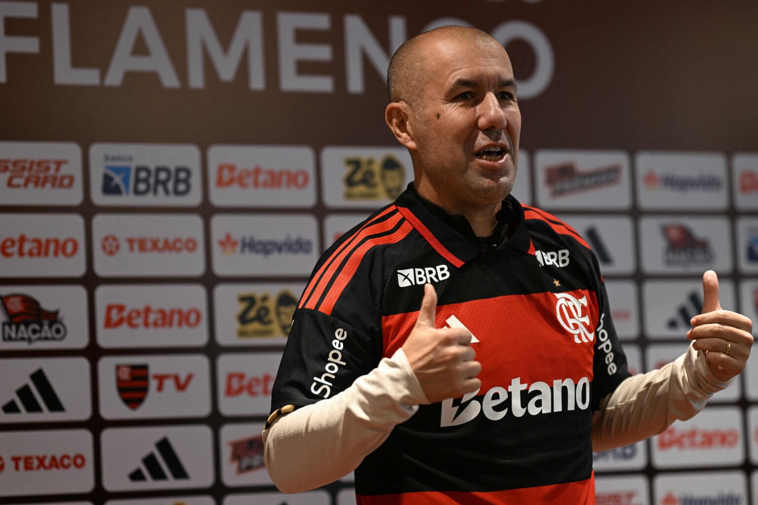 Leonardo Jardim Enfrenta Desafio na Final do Carioca: O Retrospecto dos Técnicos no Flamengo