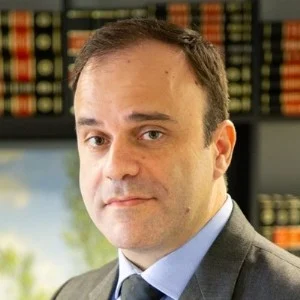 O Direito à Saúde: Inovação e Regulação da Polilaminina em Debate