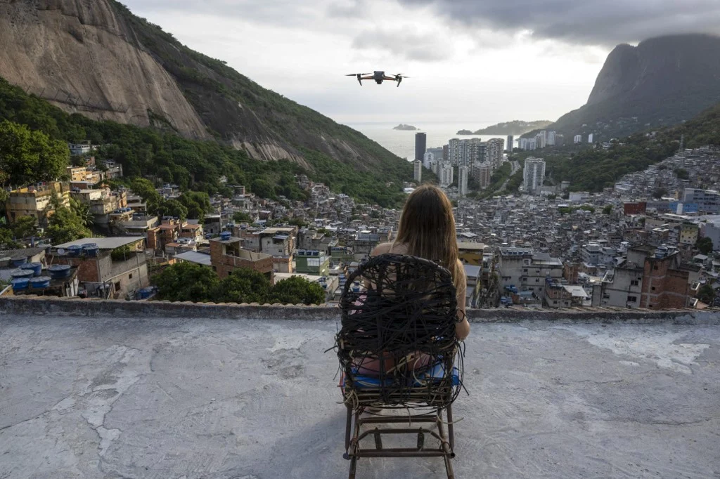 O Turismo nas Favelas do Rio: Debates e Oportunidades Através dos Vídeos com Drone