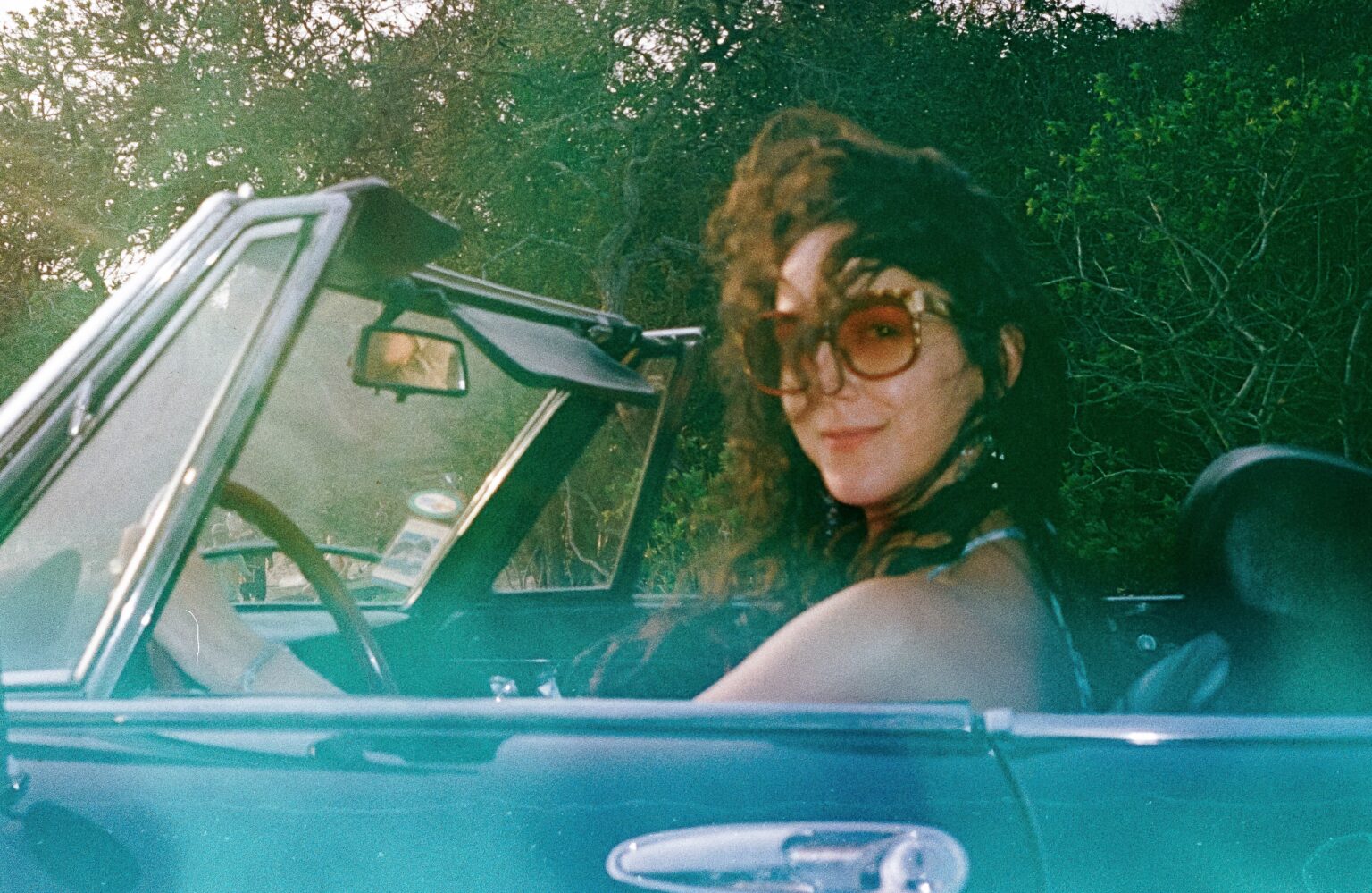 Oscar 2026: Camila Márdila Aponta Seu Favorito e Palpites para o Grande Prêmio