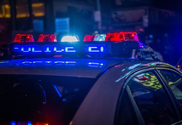 Policiais Militares Detidos por Roubo de Celulares em Abordagem no RJ