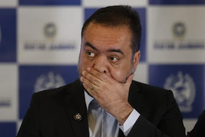 Renúncia de Cláudio Castro Agita o Cenário Político do Rio de Janeiro Renúncia de Cláudio Castro Agita o Cenário Político do Rio de Janeiro