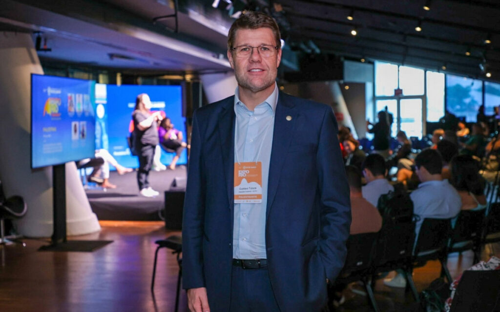 Turismo no Rio: Retomada e Estratégias para o Futuro Turismo no Rio: Retomada e Estratégias para o Futuro