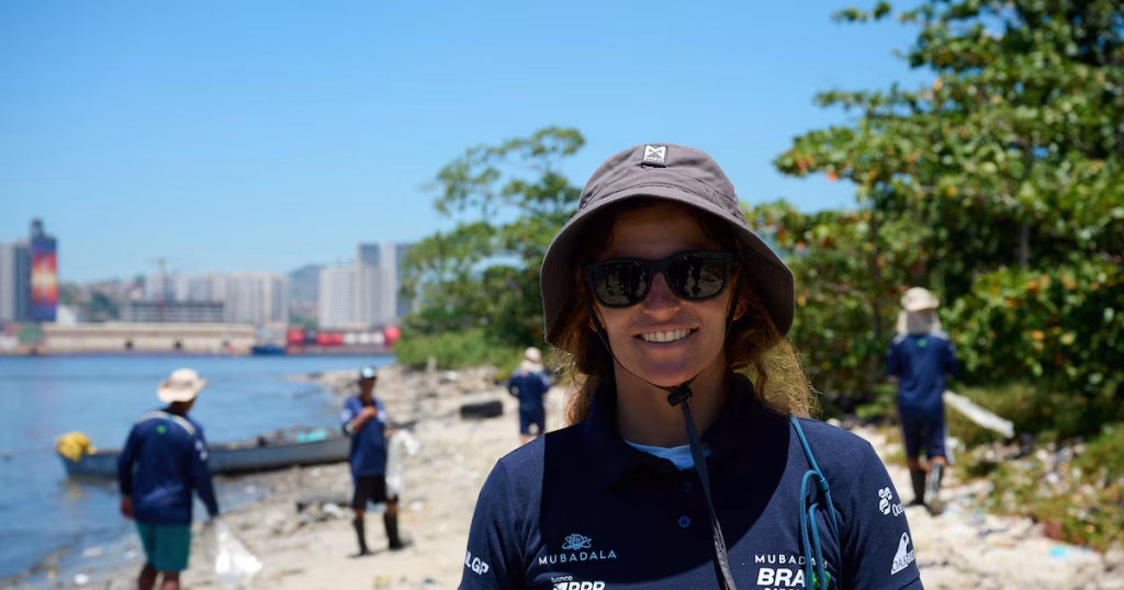 Velejadores e Surfistas Unem Forças para Limpar a Baía de Guanabara Velejadores e Surfistas Unem Forças para Limpar a Baía de Guanabara