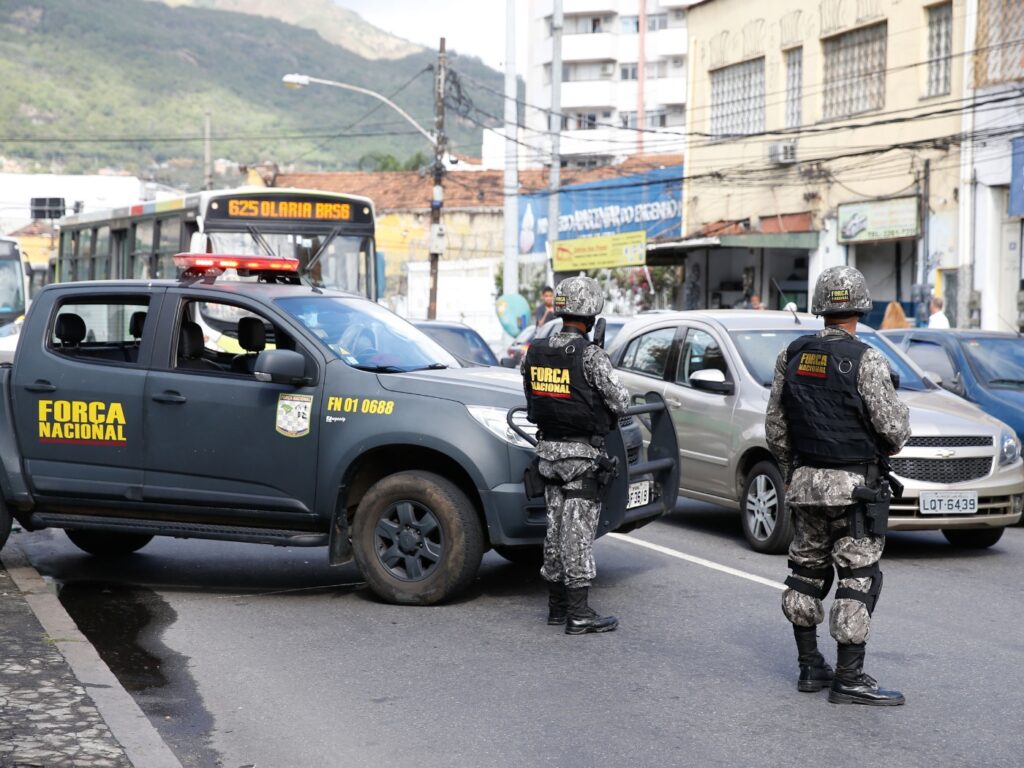 Violência Armada Afeta 188 Mil Estudantes no Rio de Janeiro: Um Alerta Para a Educação