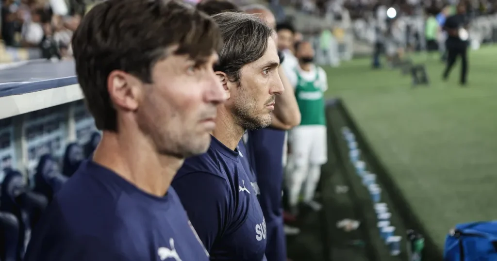 Zubeldia Reflete Sobre Derrota do Fluminense: 'Perdemos em 15 Minutos'