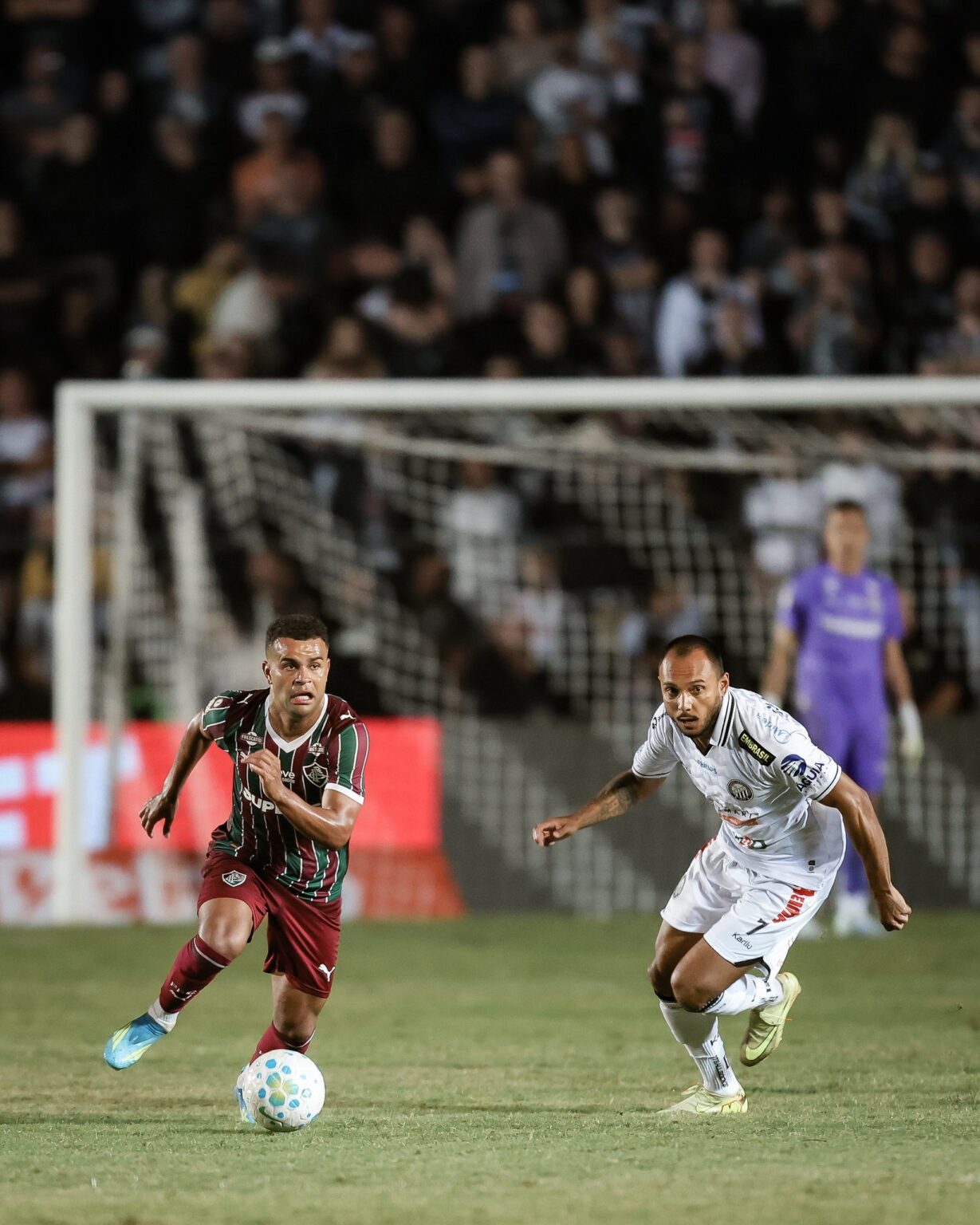 Alisson Ganha Oportunidades no Fluminense Sob Olhar de Zubeldía