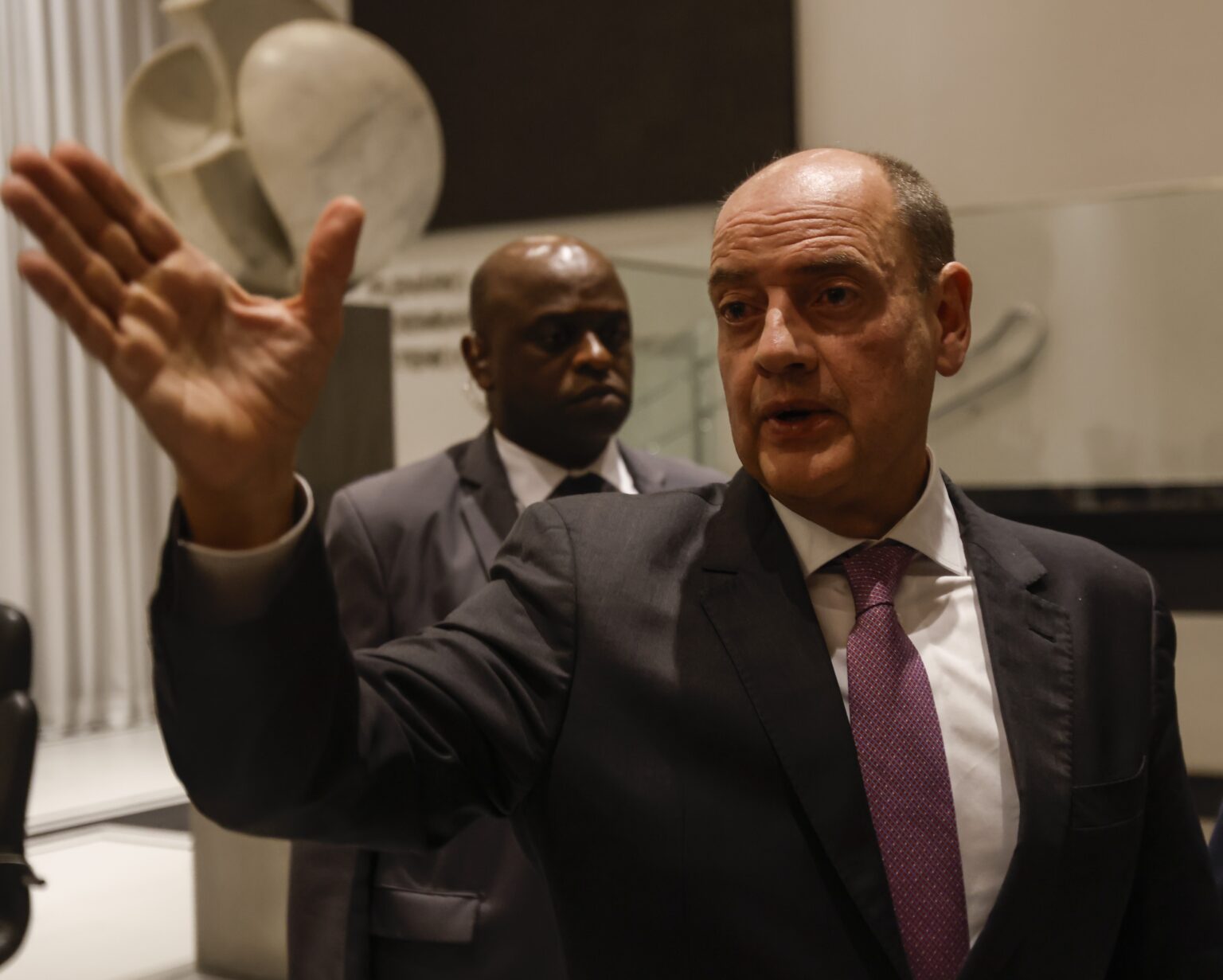 Bonificação de R$ 3 mil para Servidores da Educação no RJ: Entenda a Medida