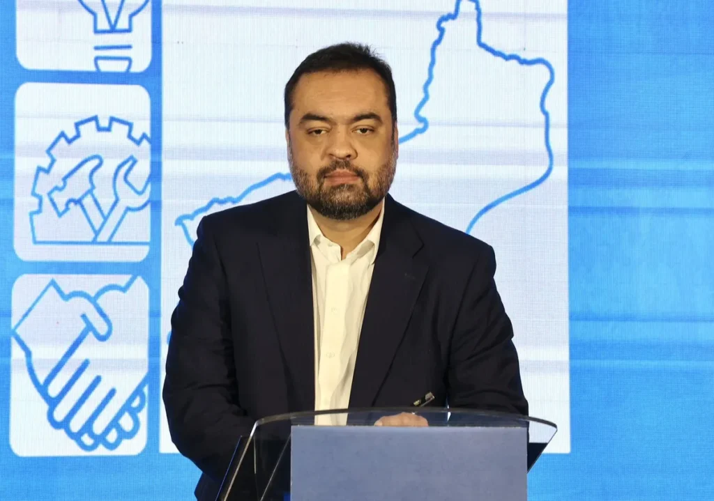 Cláudio Castro é destaque em pesquisa, mas enfrenta desafios na corrida ao Senado