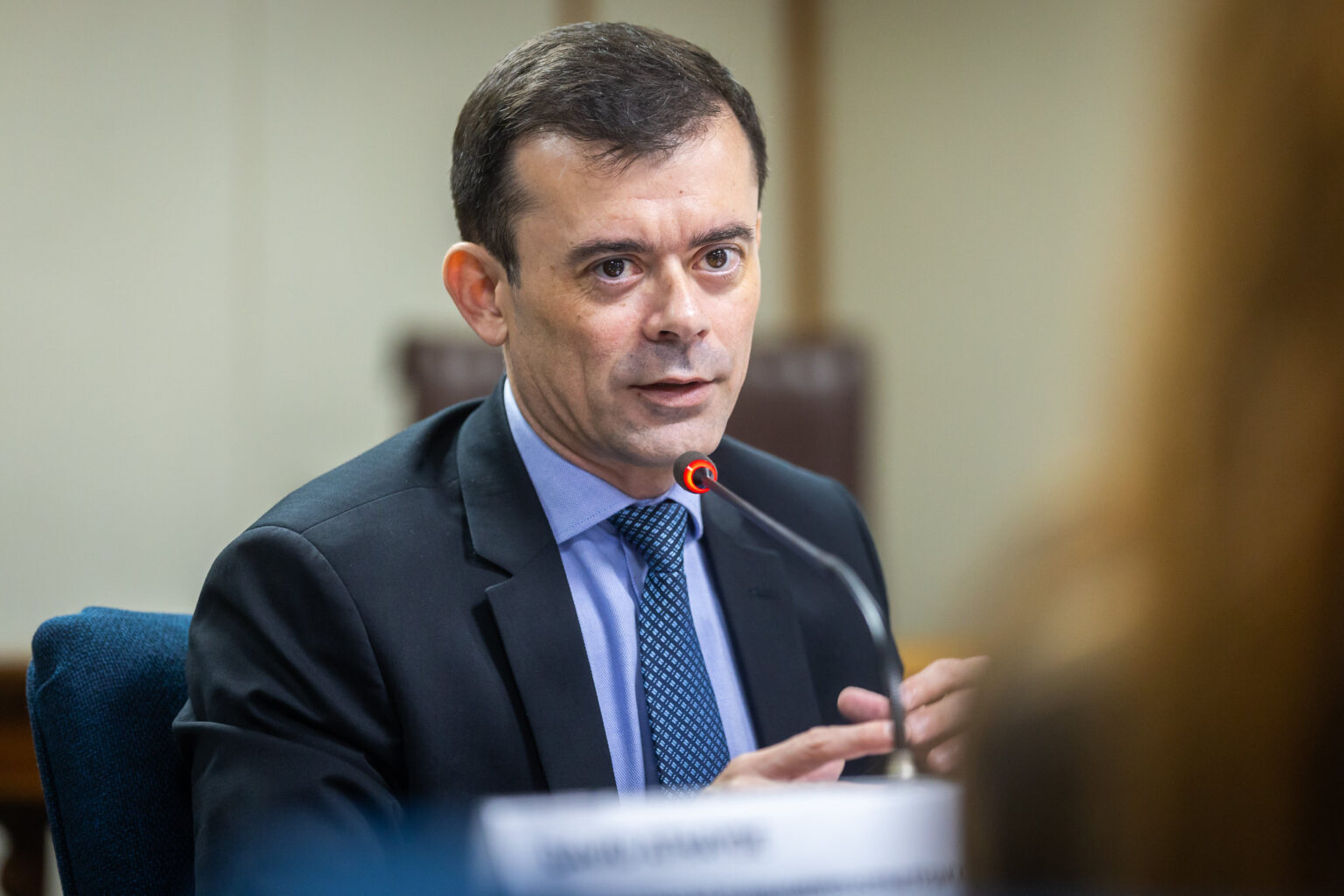 Crise política no RJ atrasa subvenção do diesel, alerta Fazenda