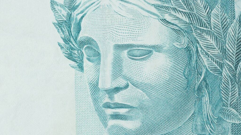 Decisões de Fim de Semana: O Impacto nos Gastos Mensais em Niterói