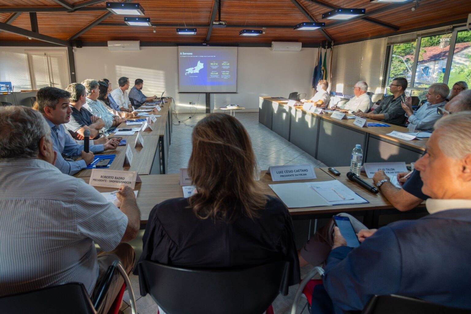 Desafios e Oportunidades para a Economia de Petrópolis e Teresópolis, Segundo a Firjan