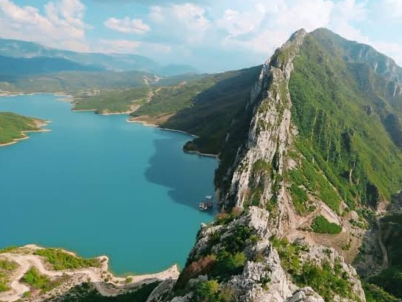 Descubra a Albânia: O Destino Internacional Surpreendente e Acessível em 2026