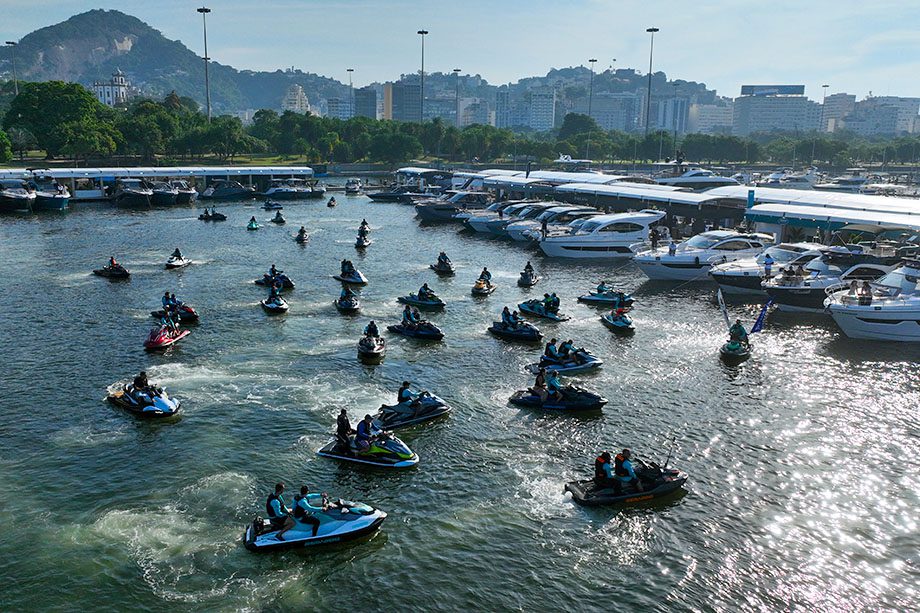 Desfile de Jets Envolvente Agita o Rio Boat Show 2026 com Mais de 50 Participantes