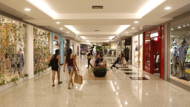 Dia do Trabalhador: Funcionamento de Serviços e Comércio na Sexta-Feira