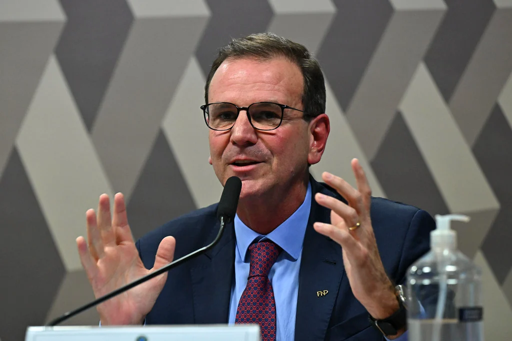 Eduardo Paes: O Favorito de Lulistas e Bolsonaristas na Corrida pelo Governo do Rio