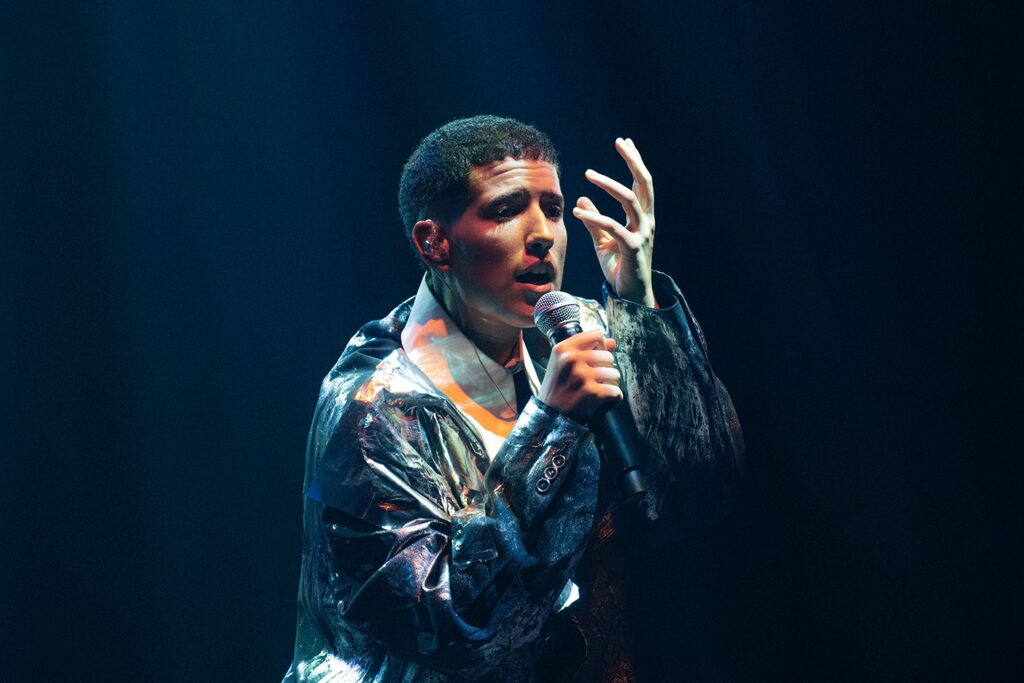 Fitti Celebra a Singularidade de Ney Matogrosso em Show Memorável Fitti Celebra a Singularidade de Ney Matogrosso em Show Memorável