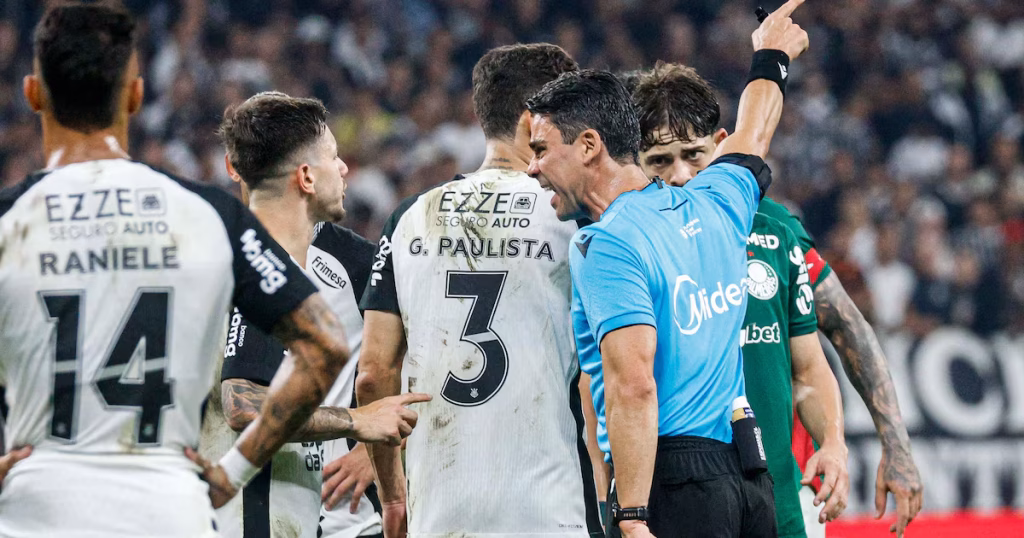 Gesto Obsceno de Jogadores do Corinthians: Entenda a Razão da Expulsão
