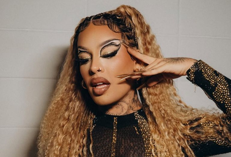 Gloria Groove Anuncia Show Gratuito na Praça Mauá: Uma Celebração Imperdível