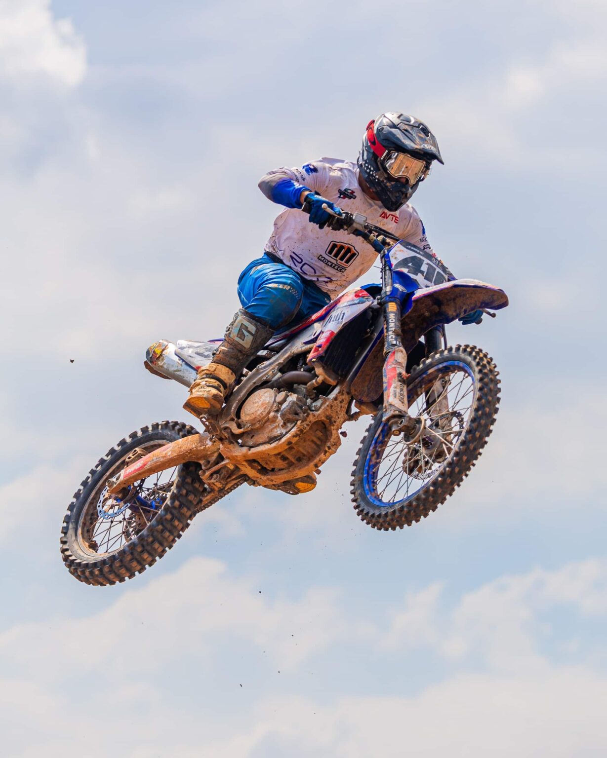 Junior Tayson Brilha em Tanguá e Conquista MX1 e Nacional Pró no Estadual de Moto Super Cross