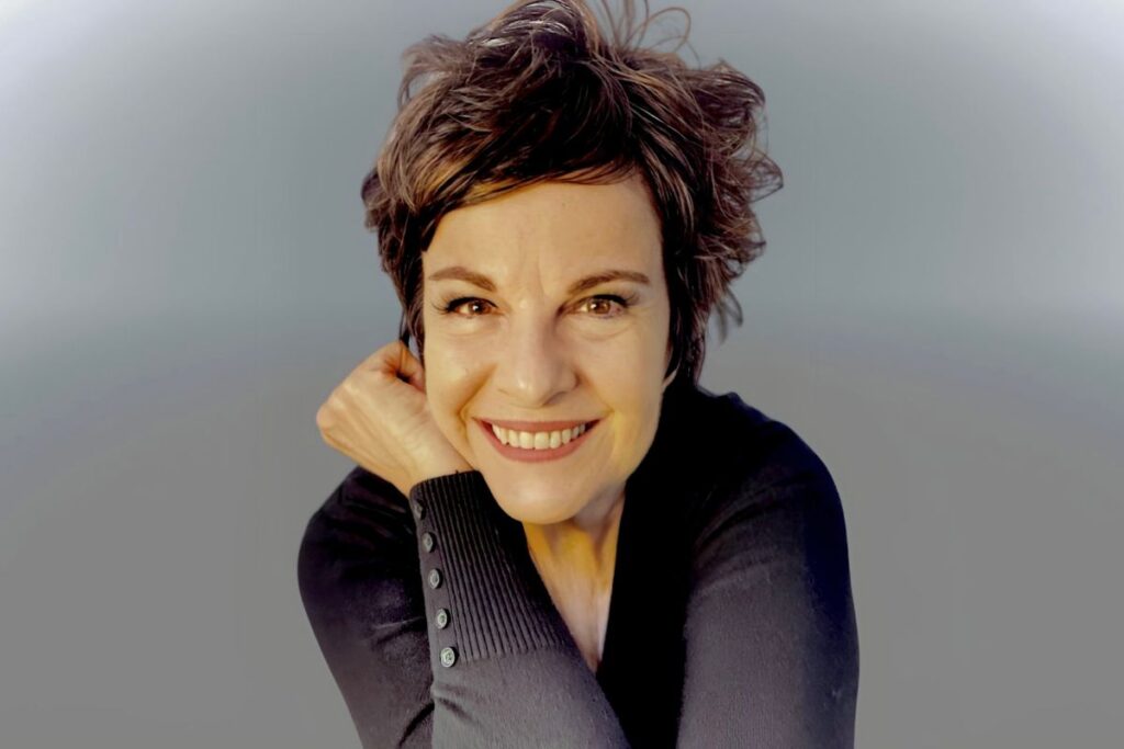 Leila Pinheiro Celebra 45 Anos de Carreira com Show Imperdível em Fortaleza