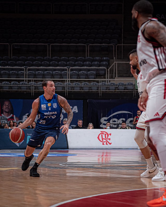 Minas vira jogo nos minutos finais e amarga quarta derrota do Flamengo
