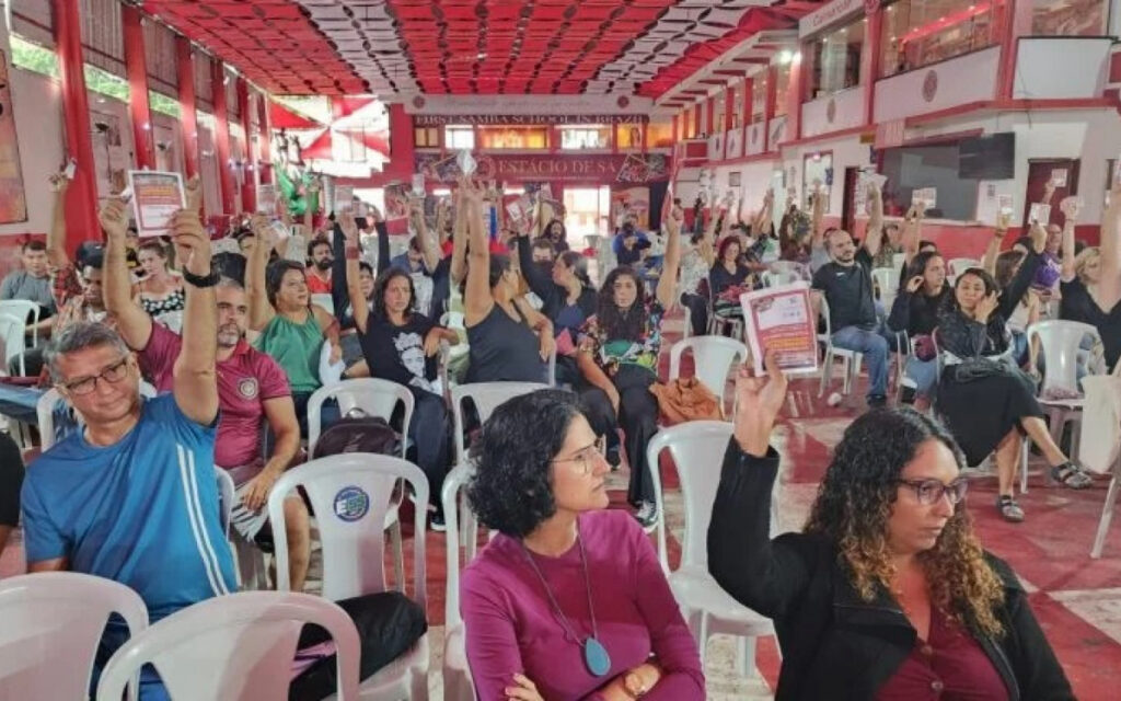 Professores do Rio de Janeiro Realizam Paralisação de 24 Horas na Próxima Quinta-Feira Professores do Rio de Janeiro Realizam Paralisação de 24 Horas na Próxima Quinta-Feira
